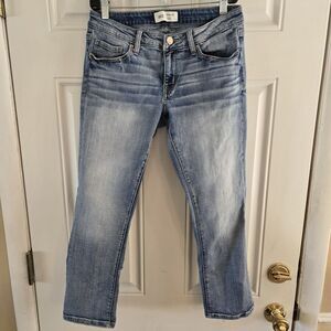 BKE Stella Slim Fit Low Rise Capri Buckle Jeans Women Size 28 Distressed Stretch